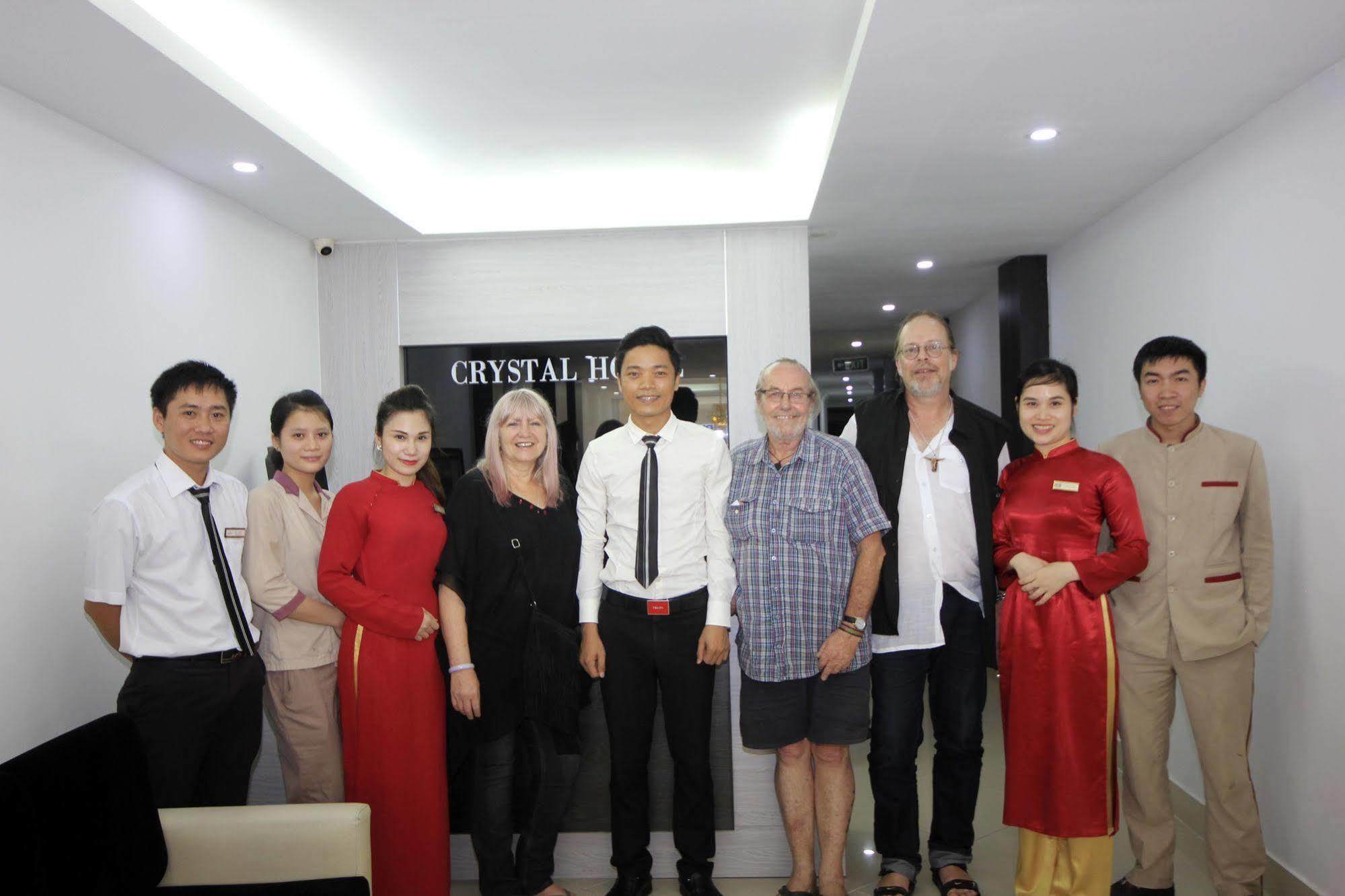 Crystal Khách sạn 3*