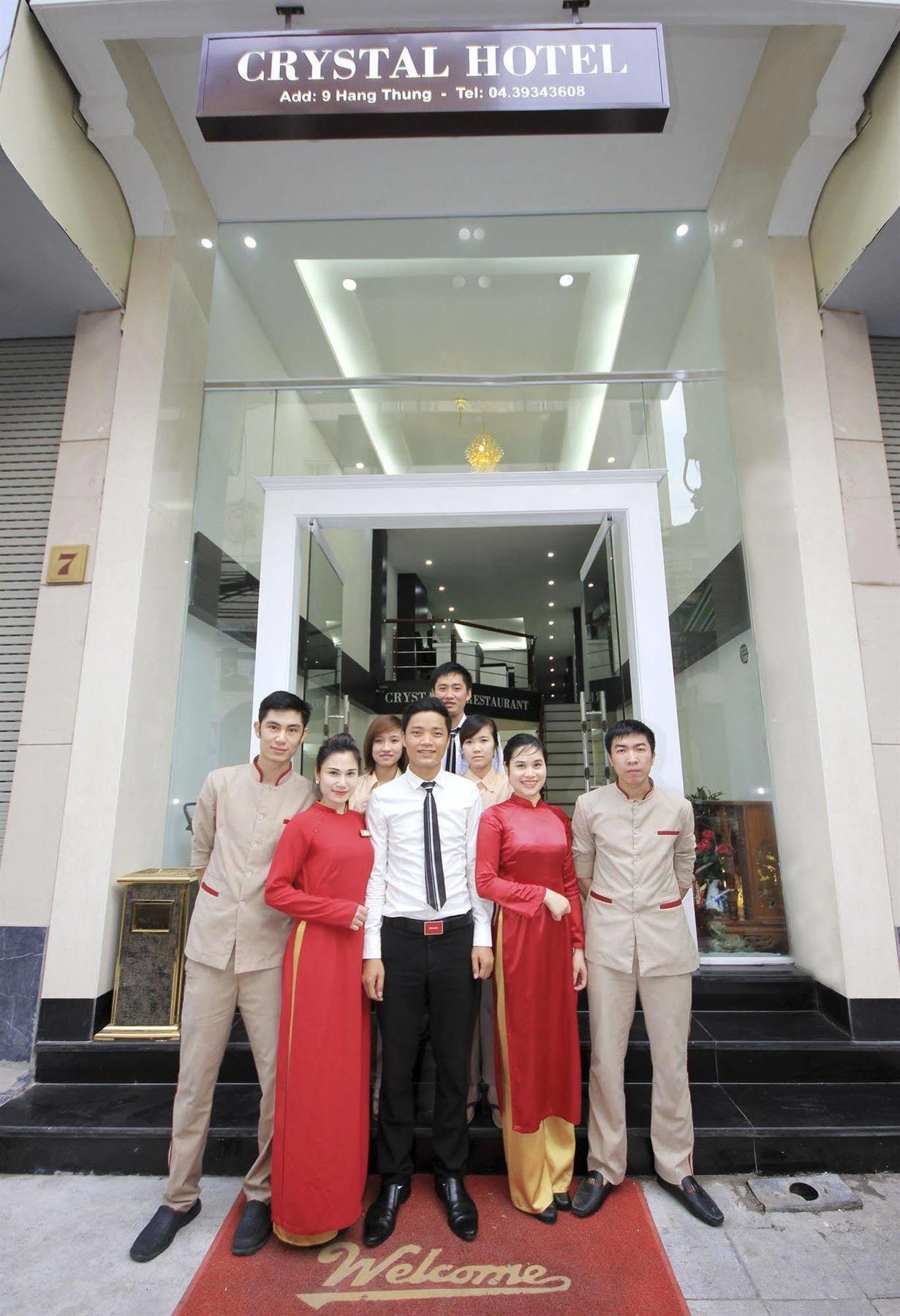 Khách sạn Crystal